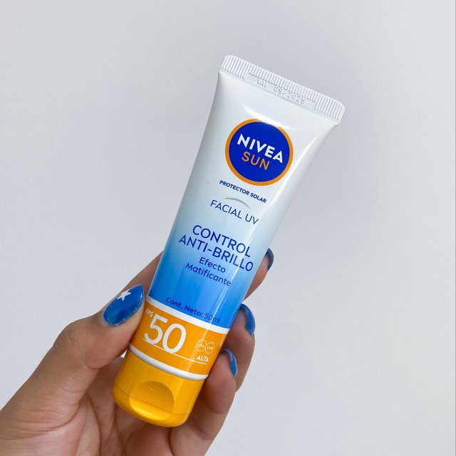 Protector solar NIVEA tubo